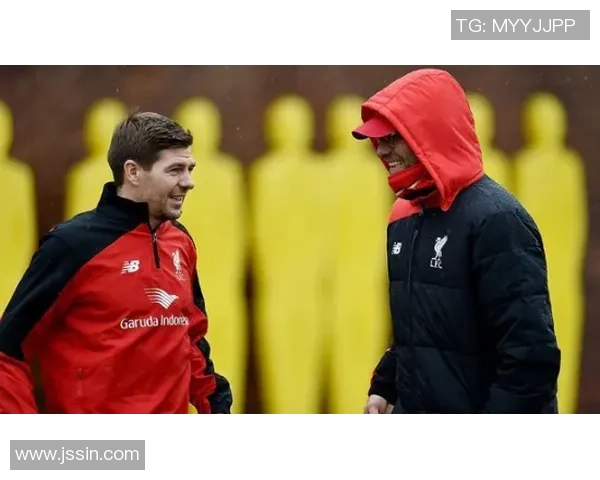 博班足球明星的传奇生涯与对足球的深远影响探讨 博班足球明星的传奇生涯与对足球的深远影响探讨