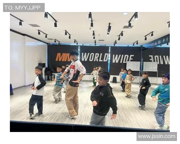 上海街舞队引领潮流最新街舞节奏TOP10精彩揭晓 上海街舞队引领潮流最新街舞节奏TOP10精彩揭晓