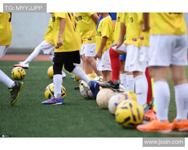 肺炎足球：疫情下的运动精神与团队合作的重塑之路